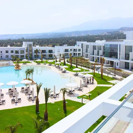 Stunning Apartment By The Sea Kyrenia  Exterior photo