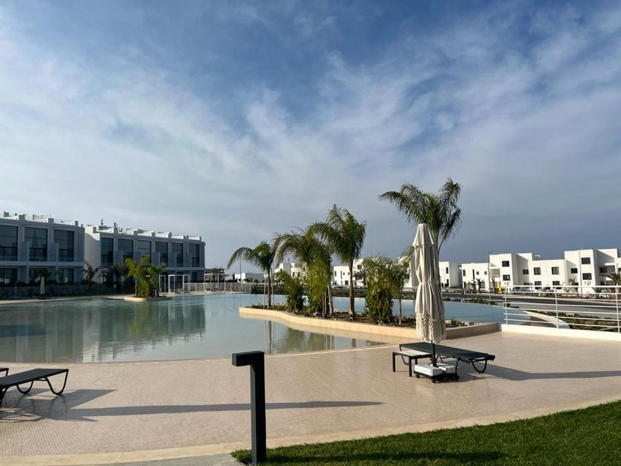 Appartement Stunning By The Sea Girne